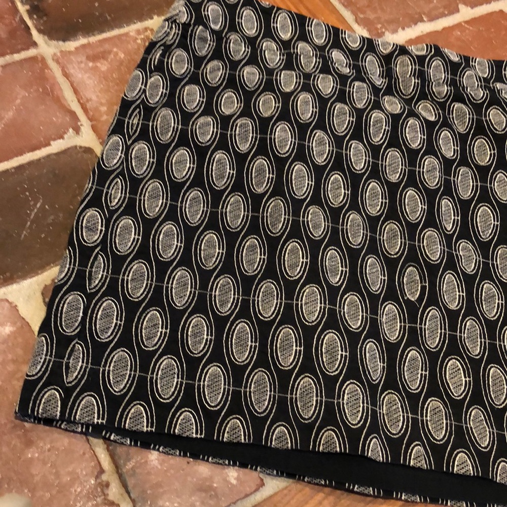 Black Oval Motif Mini Skirt - Picture 2 of 5